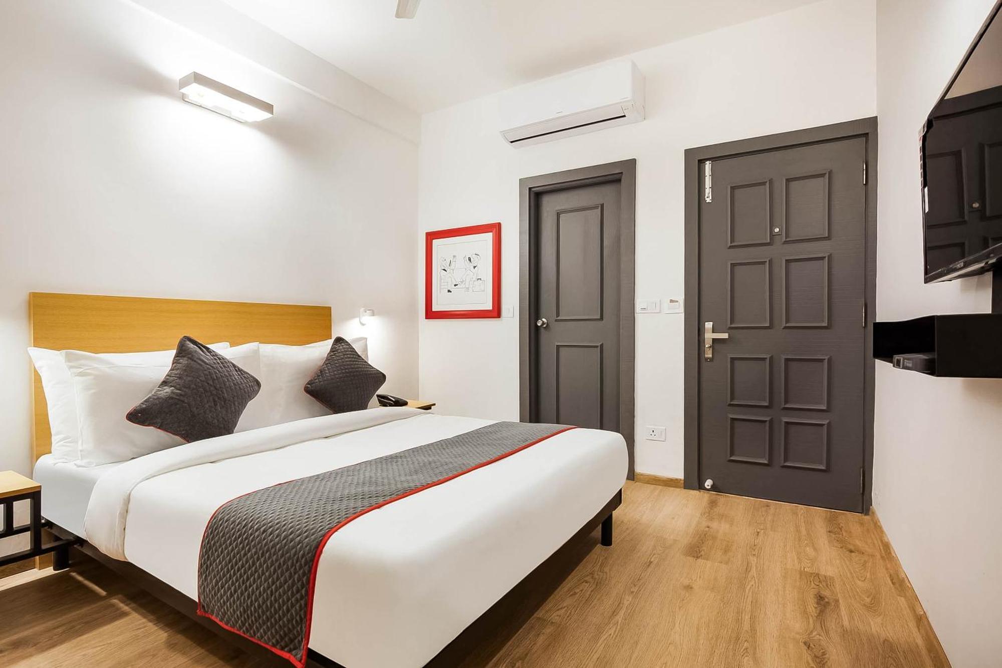 Super Townhouse Lords Inn Regency Manglia Exterior photo